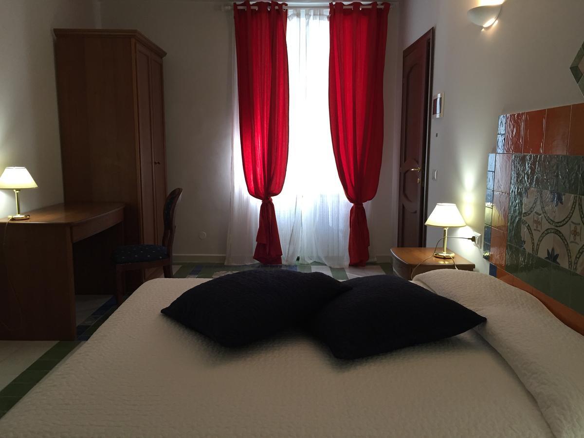 Bed and Breakfast Via Roma 205 Рионеро-ин-Вультуре Экстерьер фото