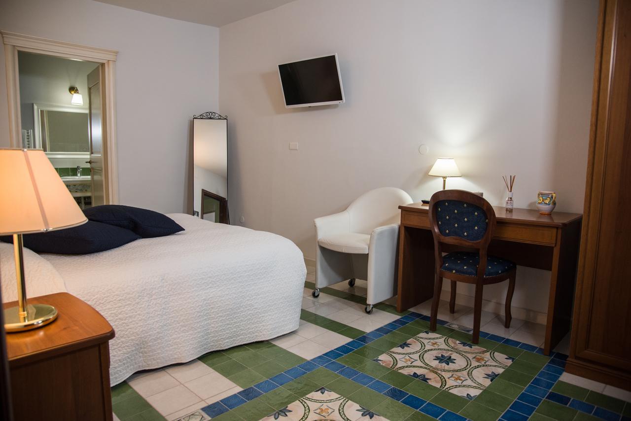 Bed and Breakfast Via Roma 205 Рионеро-ин-Вультуре Экстерьер фото